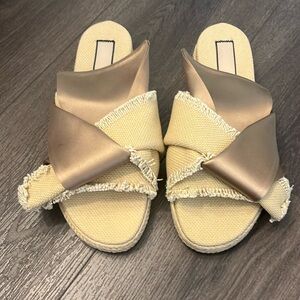 No. 21 sandals